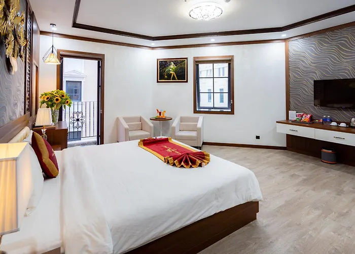 Khách sạn Sunland And Restaurant 4*