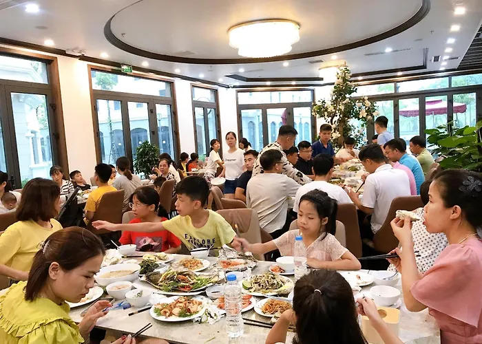 Sunland And Restaurant Khách sạn 4*
