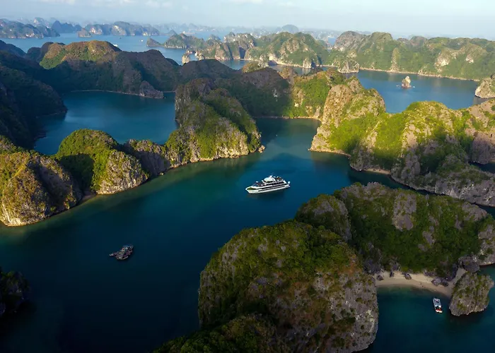 Khách sạn Sunland And Restaurant 4*